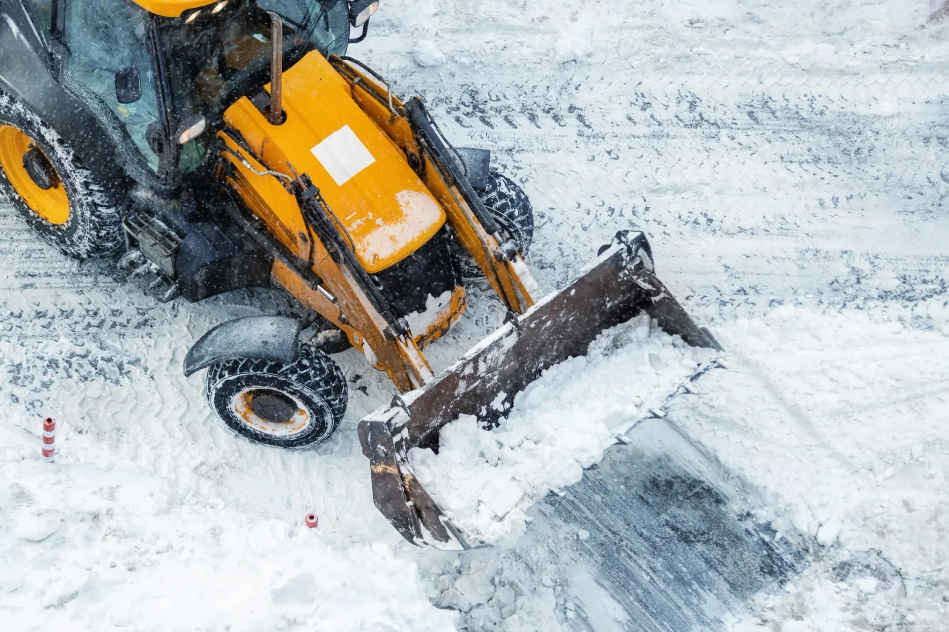 Tractor,Loader,Machine,Uploading,Dirty,Snow,Into,Dump,Truck.,Cleaning
